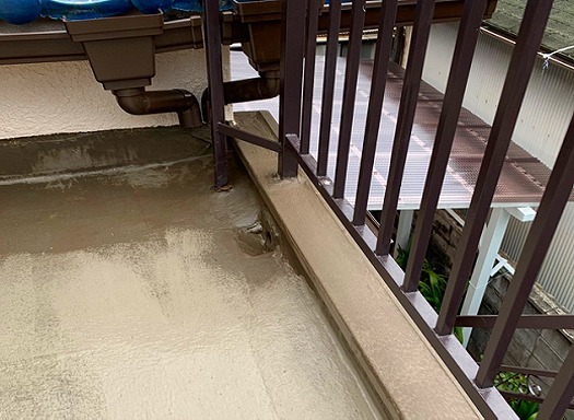 加古川市のベランダ柵周りの清掃後